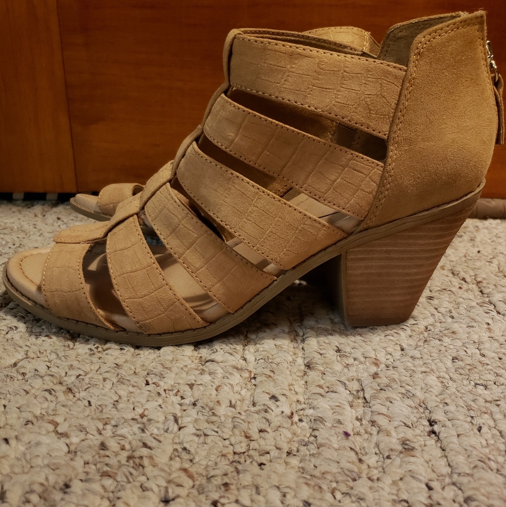 Sandles!